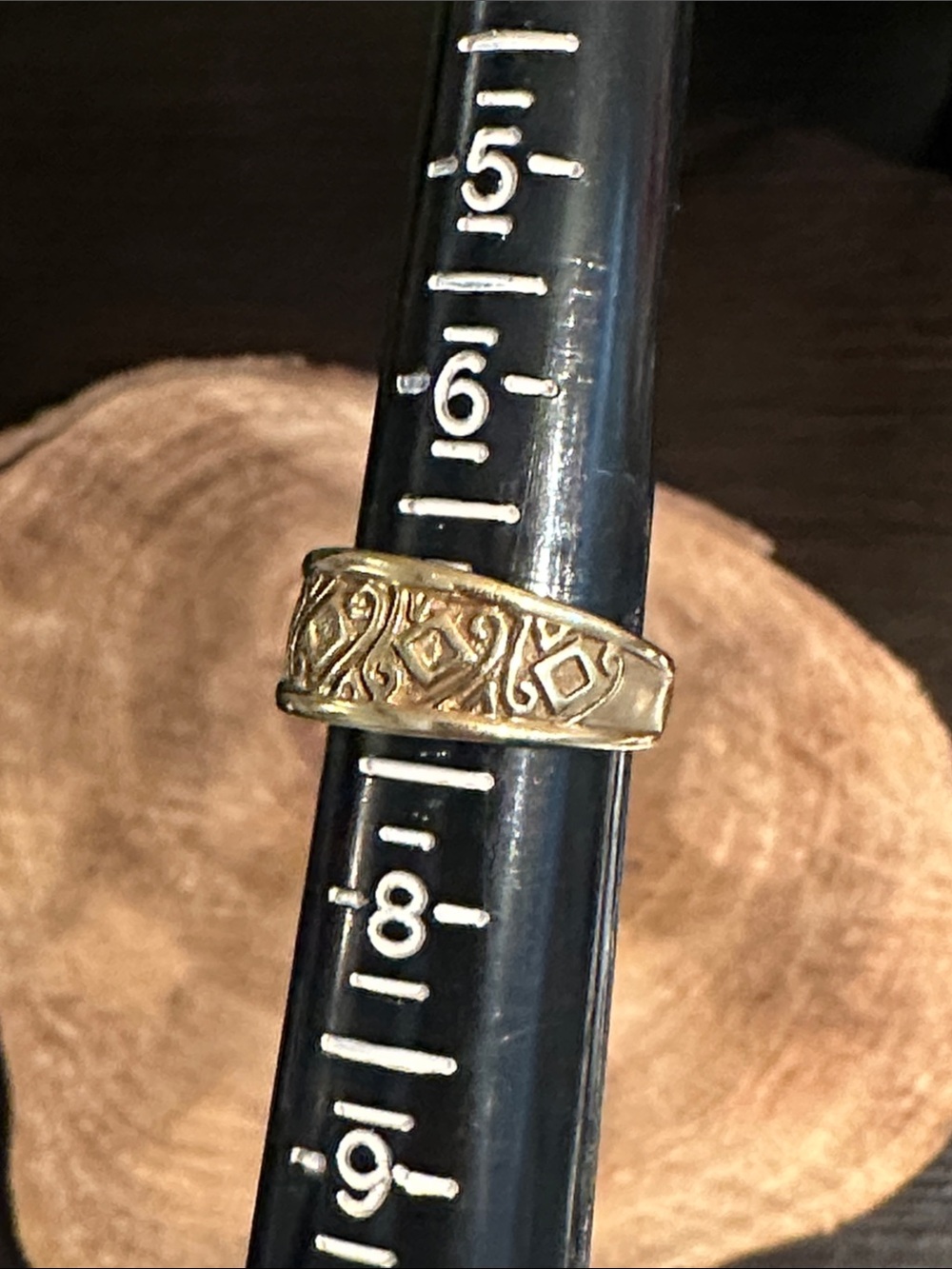 14 karat gold size 7 band very heavy